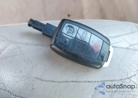 2008 Volvo S40 2.4I/2.4L из США, поврежденный, VIN YV1MS382282380844